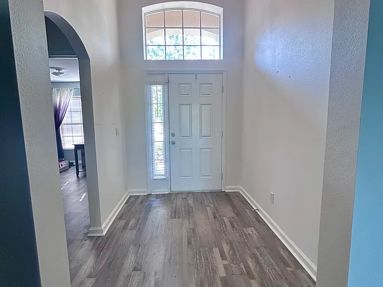 15345 Markham Dr — Photo 3