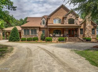 9304 Red Oak Rd, Whitakers, NC 27891