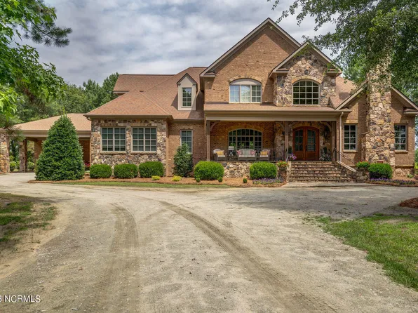 9304 Red Oak Road, Whitakers, NC 27891