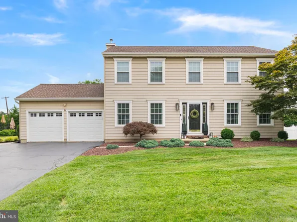 3 Klein Dr, Trenton, NJ 08620