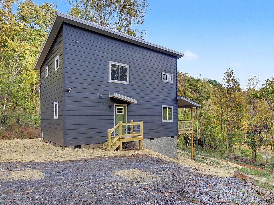 1st image of 84 Skip Stone Rd