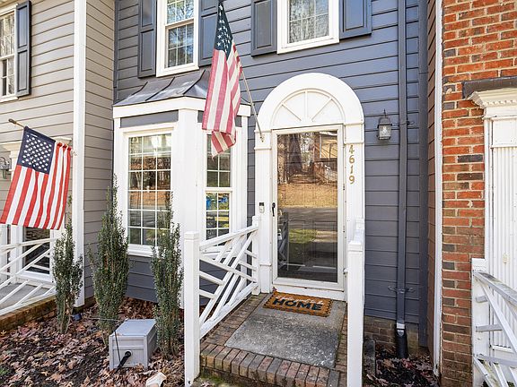 3rd image of 4619 Hershey Ct