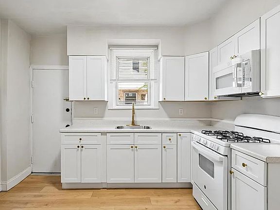 5th image of 6107 Reedland St #3