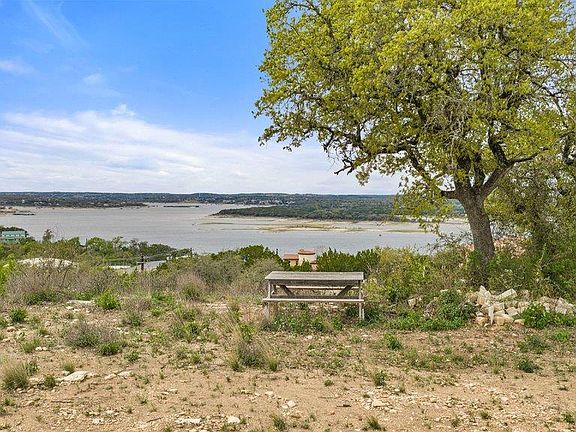 3rd image of 4000 Tejon Cir