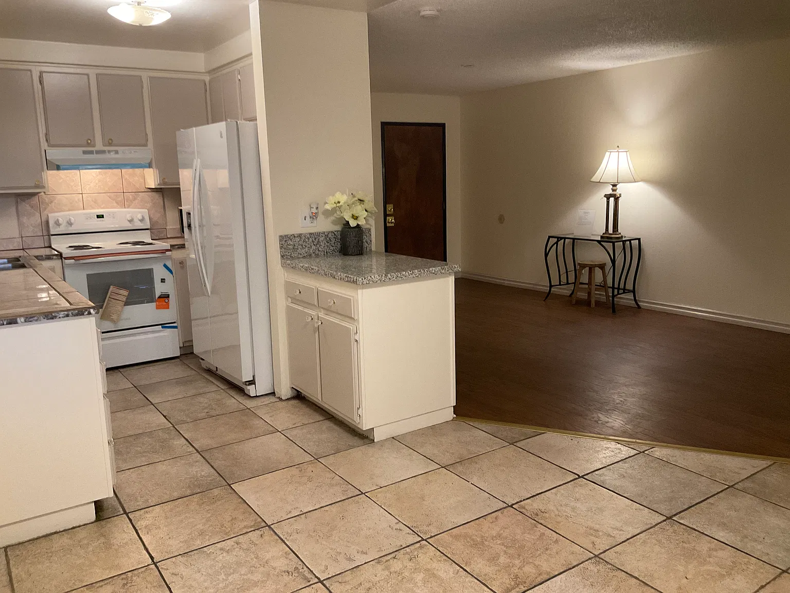 1 bed, 800 sqft, $1,875 — Photo 1