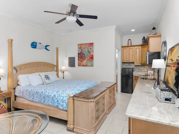 25000 Tamiami Trl E #D-150, Naples, FL 34114