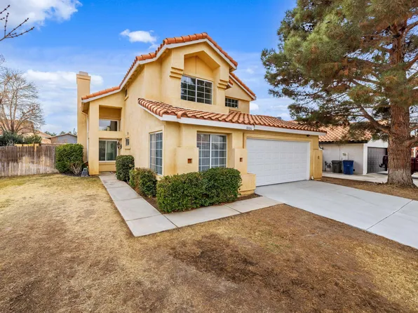 1806 E Newgrove St, Lancaster, CA 93535