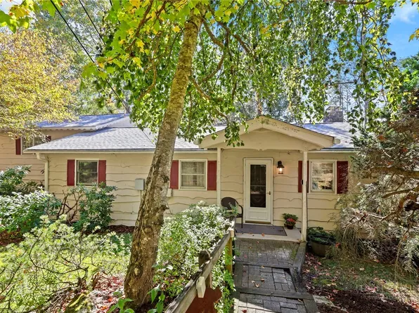 455 Boulder Gardens Road, Banner Elk, NC 28604