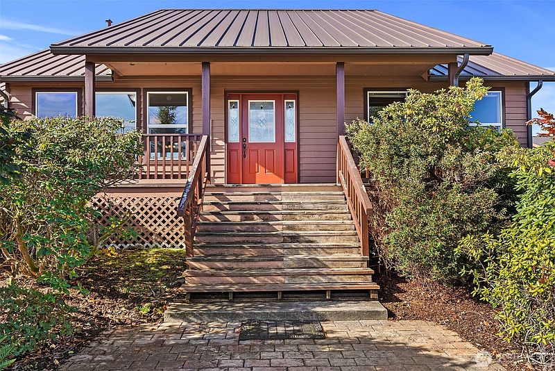 5th image of 395 Ceres Hill Road
