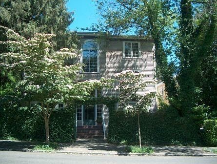 6 unit bldg. Front View