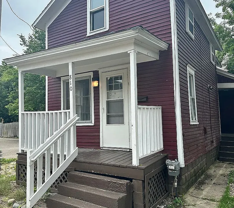 2 bed, 788 sqft, $1,300 — Photo 1