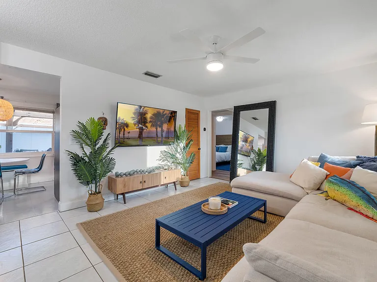 1409 Southard Ave — Photo 3