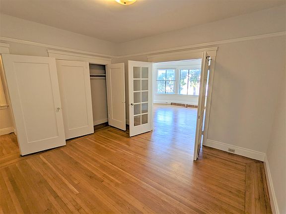 4th image of 247 25th Ave APT 1