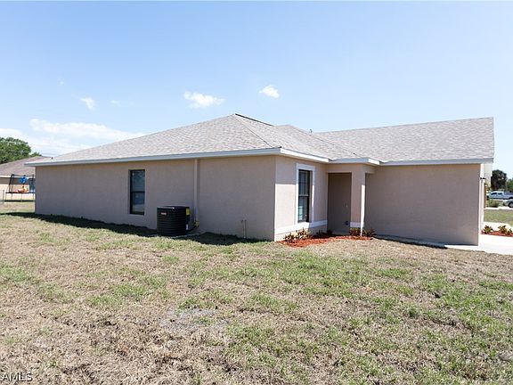 2nd image of 525 SE 6th Place Cpe