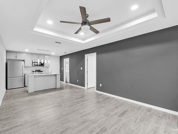 5th image of 1001 W Sunset Valley St APT 2
