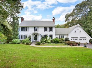 34 Ironwood Rd, Trumbull, CT 06611