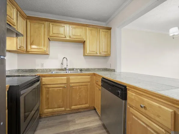 4735 Government St APT 211, Baton Rouge, LA 70806