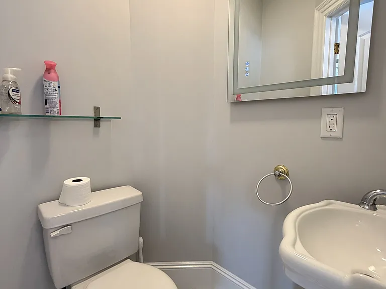 132 Arlington St #1 — Photo 10