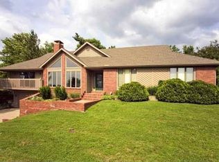 2028 Quail Creek Dr, Lawrence, KS 66047