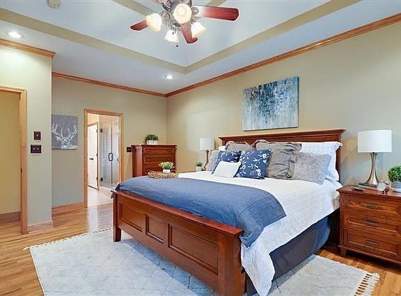 3rd image of 9312 Pleasant Ave