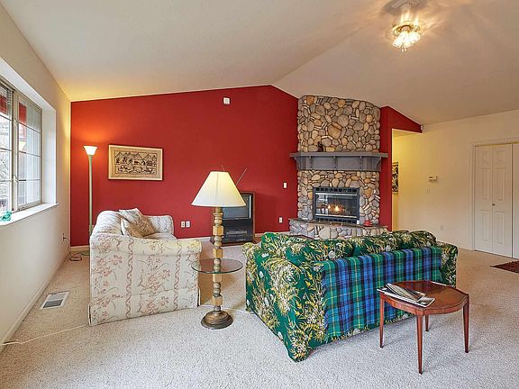 3rd image of 22383 Red River Dr