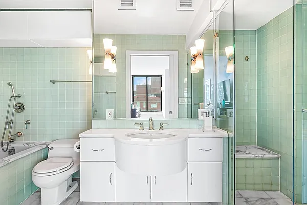 Sold by LG Fairmont Group | media 7