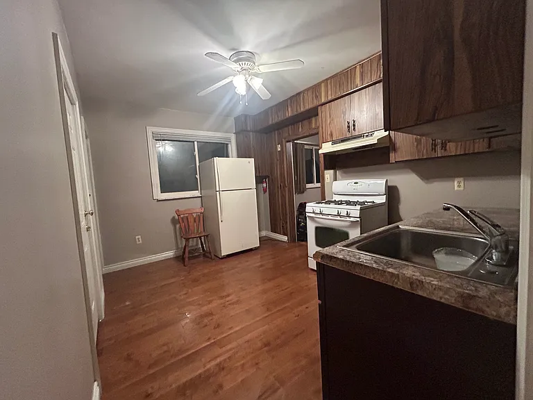 3191 Belmont St — Photo 5