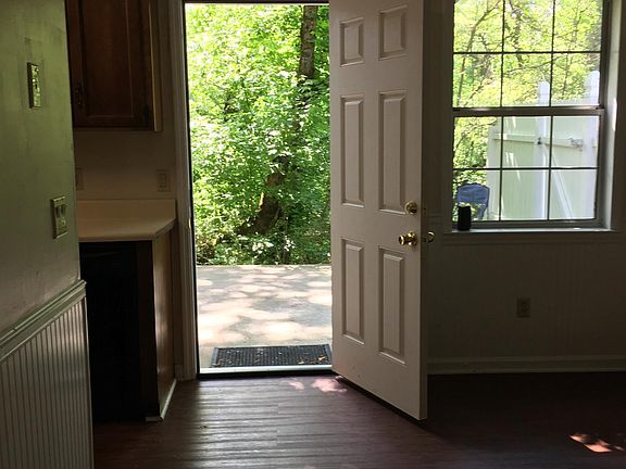 Dining Room Access to back patio