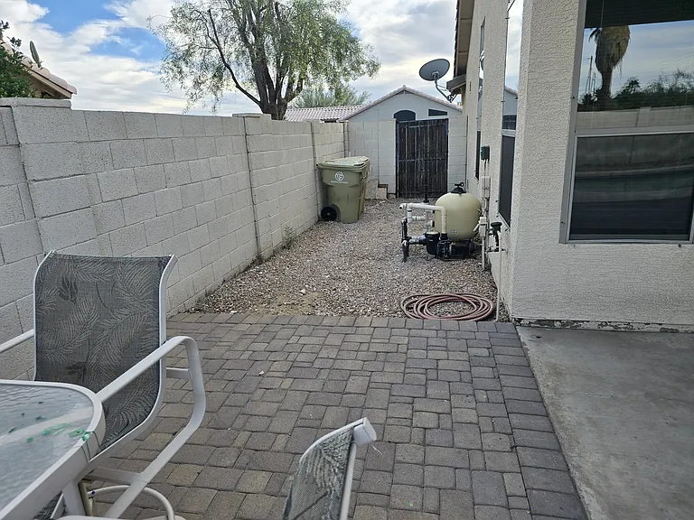 8228 W Palmaire Ave — Photo 13