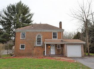 901 Colonial Dr, Youngstown, OH