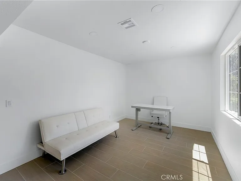 32232 Fall River Rd — Photo 28