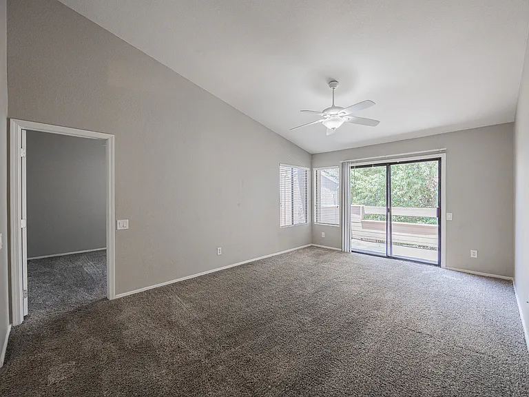 2035 S Elm St #223 — Photo 5