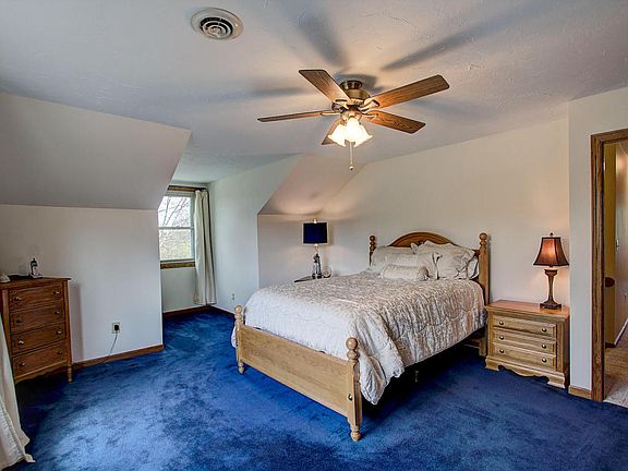 4th image of N66W30333 Country Ln