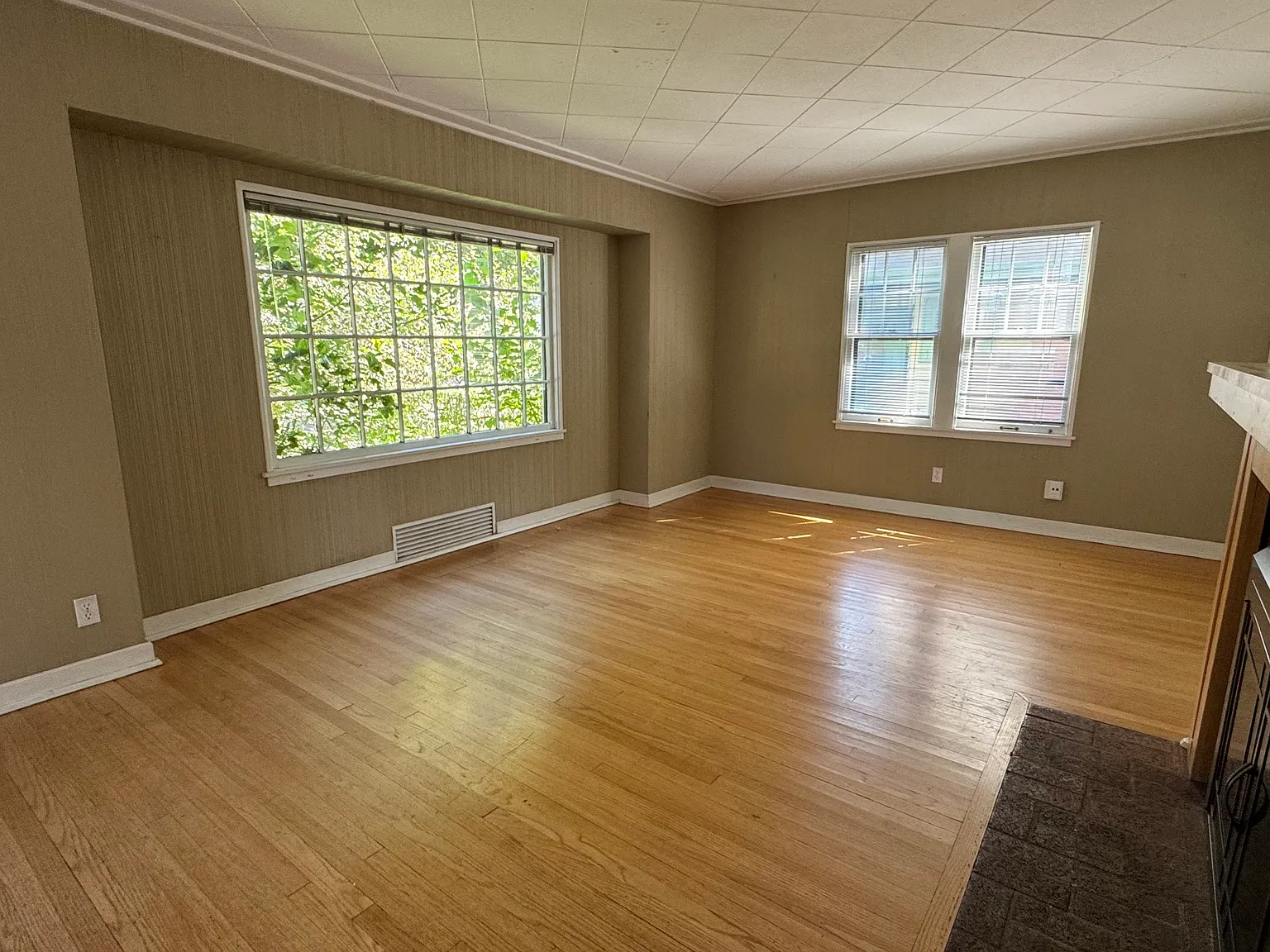 4 bed, 1.5 bath, 1483 sqft, $1,850 — Photo 4