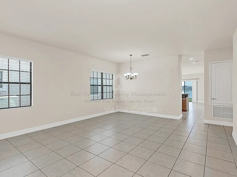 10466 Stapeley Dr — Photo 3