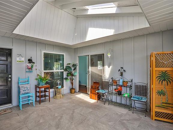4th image of 1508 N Pebble Beach Blvd