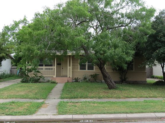 2nd image of 906 Wilshire Pl