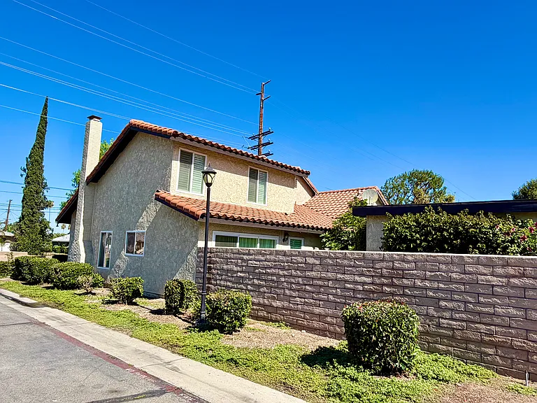 10717 Mountain View Ave — Photo 7