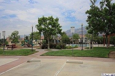 5th image of 13206 La Tierra Way