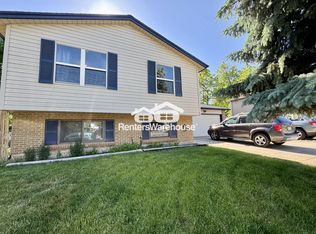 2544 S Crystal St, Aurora, CO 80014
