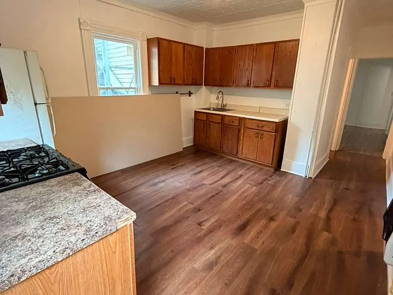 506 3rd St #1 — Photo 3