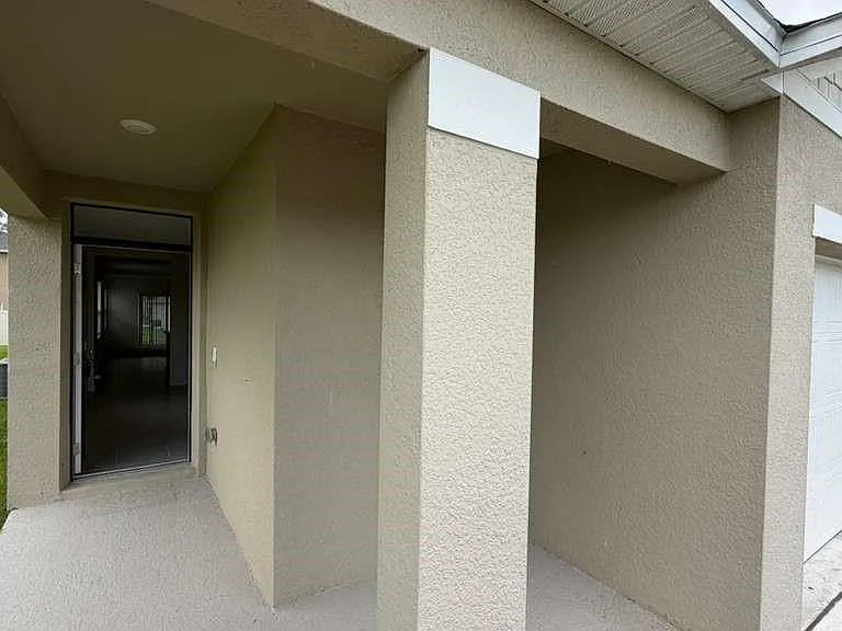 1511 Catbriar Way — Photo 3