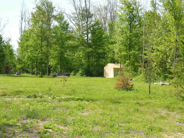 2270 Fir Rd, Harrison, MI 48625