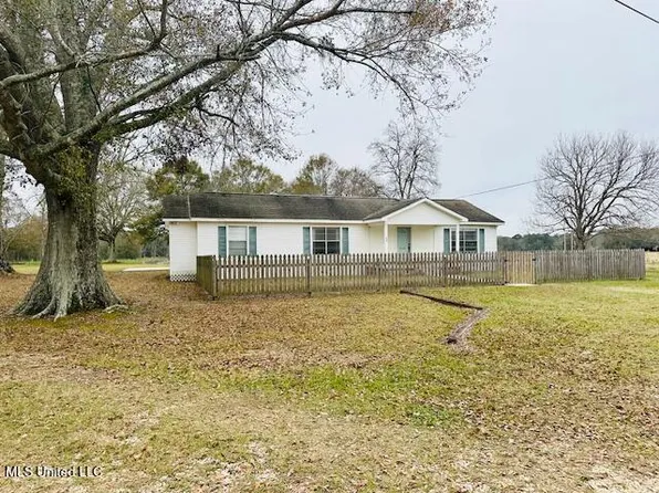 40 Lee Preston Mitchell Rd, Picayune, MS 39466