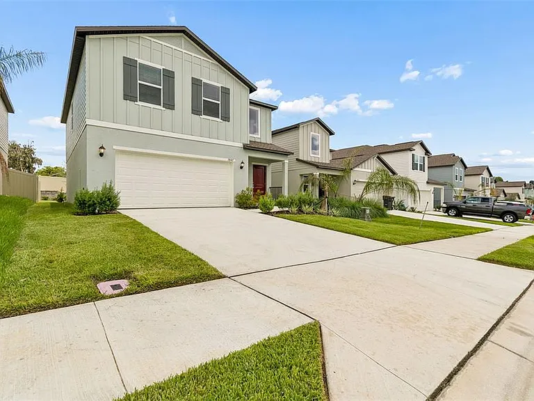 7847 Abagail Dr — Photo 2