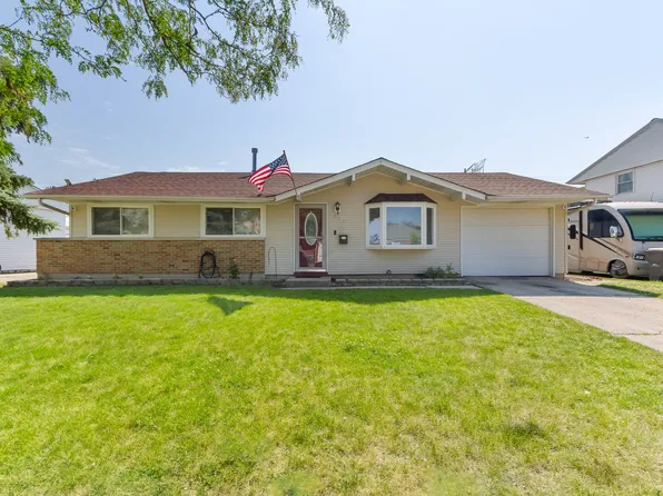 423 Arnold Ave, Romeoville, IL 60446