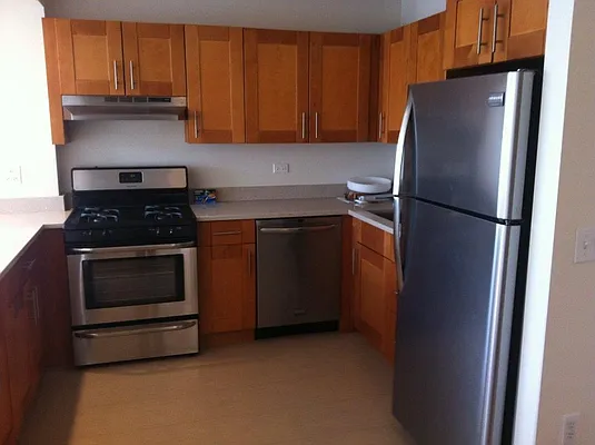Rented by Fotini P Liaperdos, LREB | media 9