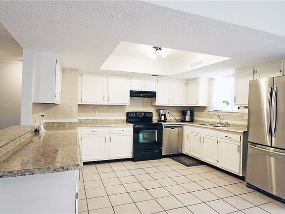 4th image of 1104 Mississippi Ave