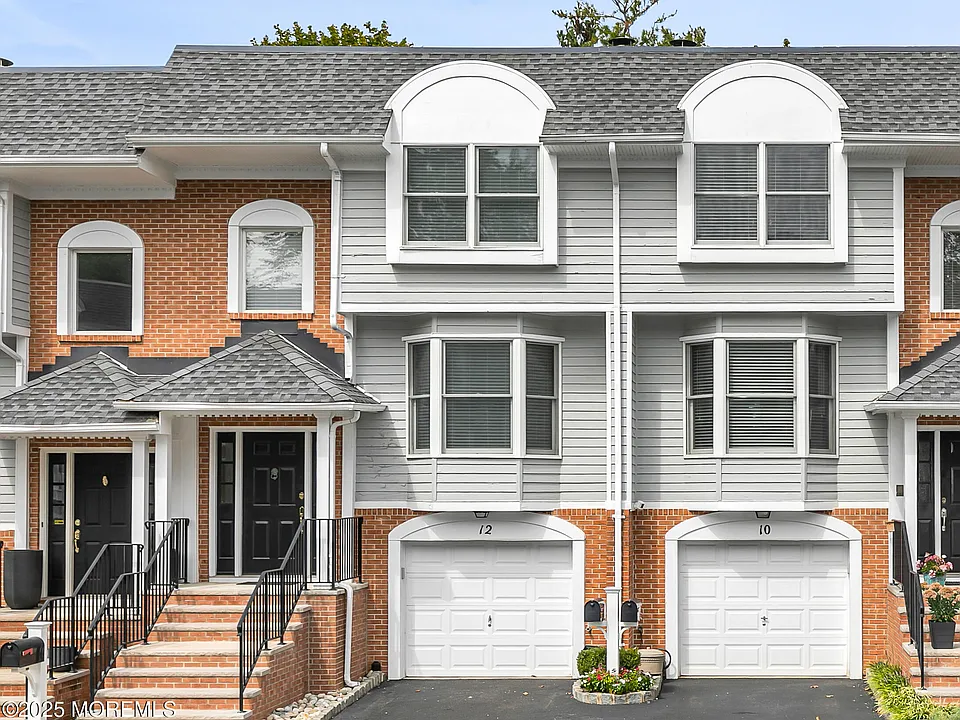 65 E River Rd #12