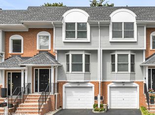 65 E River Rd APT 12, Rumson, NJ 07760